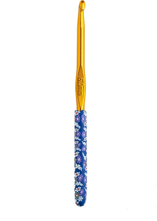 The Quilted Bear Floral Crochet Hooks (6mm Hook)