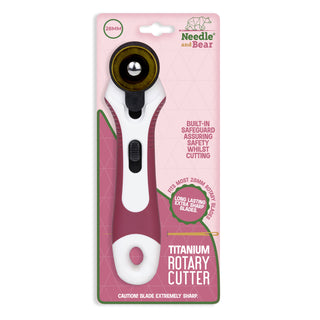 Needle and Bear Ergonomic Softgrip Rotary Cutter (28mm)