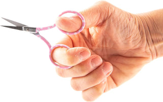 The Quilted Bear Pink Polka Dots Embroidery Scissors (3.5")