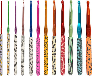 The Quilted Bear 12 Piece Ergonomic Crochet Hook Set -  2mm-8mm (Safari Print)