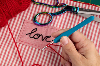The Quilted Bear Ergonomic Crochet Hook (4mm Hook)