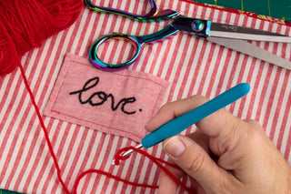 The Quilted Bear Ergonomic Crochet Hook (8mm Hook)