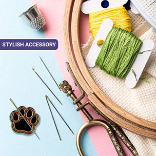 The Quilted Bear Magnetic Needle Minder (Dog Paw)