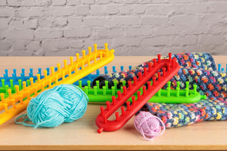 The Quilted Bear Long Knitting Loom Set