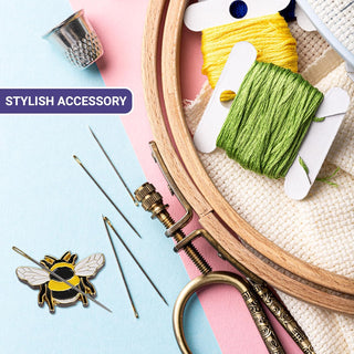 The Quilted Bear Magnetic Needle Minder (Bee)