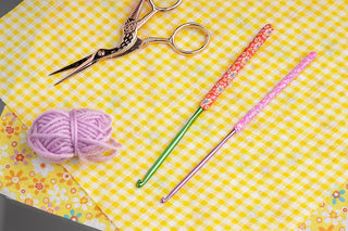 The Quilted Bear Floral Crochet Hooks (4.5mm Hook)