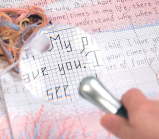 PURElite LED Illuminated Handheld Magnifier