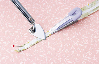 Clover Fusible Bias Tape Maker: 9.00mm