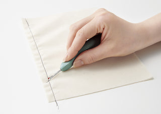 Clover Seam Ripper: Grip Fit