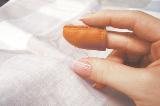 Clover Medium Natural Fit Leather Thimble