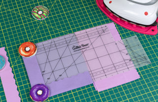 The Quilted Bear Hot Ironing Ruler (4" x 6")