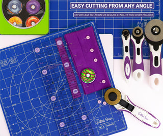 The Quilted Bear Rotating Cutting Mat 12'' x 12'' (Blue)