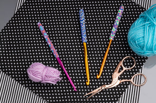 The Quilted Bear Rainbow Embroidery Scissors (3.5")
