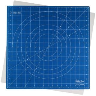 The Quilted Bear Rotating Cutting Mat 18'' x 18'' (Blue)