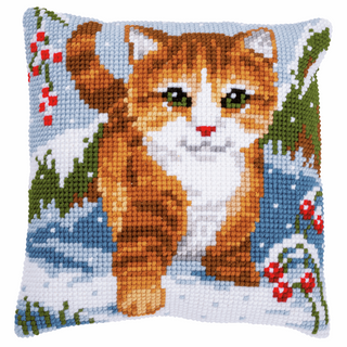 Vervaco Cross Stitch Kit: Cushion: Cat in the Snow
