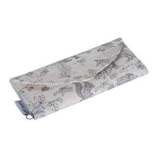 Hobby Gift Sewing Kit: Fold-Over: Scalloped Edge: Woodland Toile