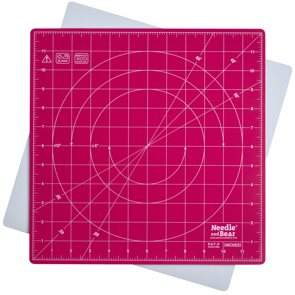 Needle and Bear Rotating Cutting Mat 12'' x 12'' (Pink) – The Quilted Bear