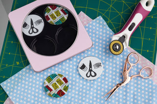 Needle and Bear Ergonomic Softgrip Rotary Cutter (28mm)